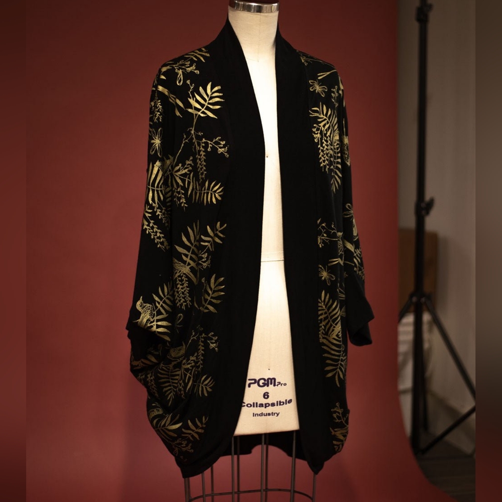 Simka Sol Dark Nightingale Cocoon Robe top sweater size L XL